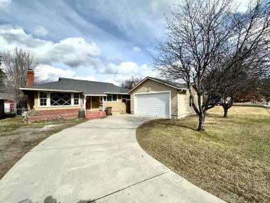 Main picture of 1309 E 37th Ave