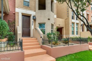 Main picture of 570 W 6th St