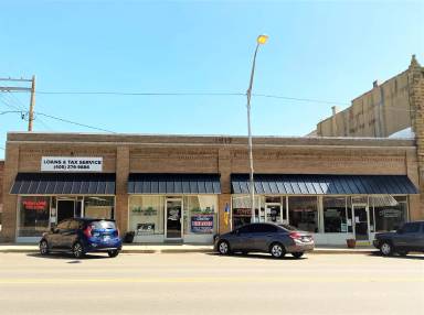 Main picture of 111 W Main St