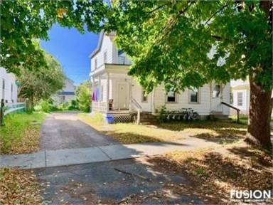 Main picture of 27 Converse Ct