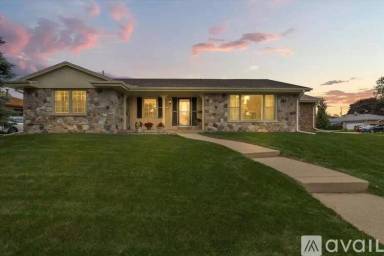 Main picture of 3930 E Ramsey Ave