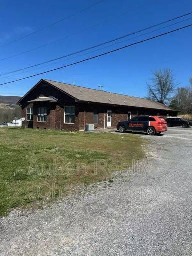 Main picture of 504 E Valley Rd