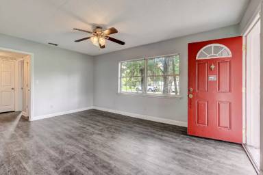 Main picture of 979 Mikael Ave