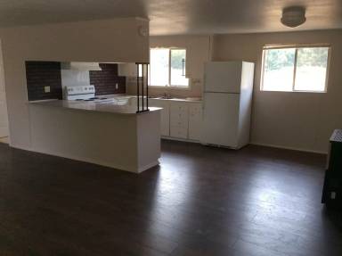 Main picture of 1948 Marsh Ln