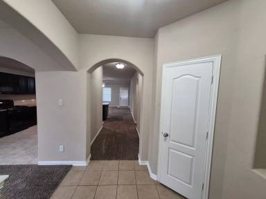 Main picture of 8915 Audubon Park