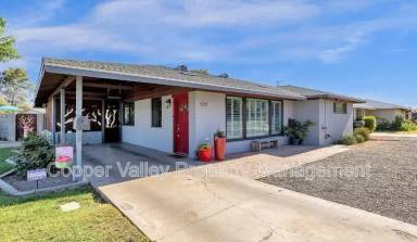 Main picture of 501 W Glenrosa Ave