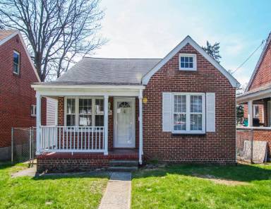 Main picture of 915 W Martin St