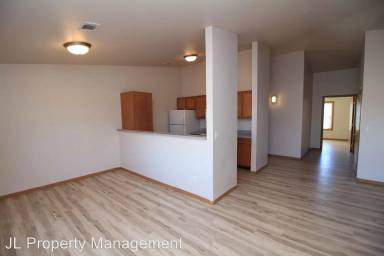 Main picture of 3706 S Sertoma Ave