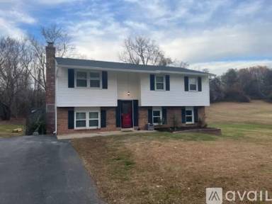 Main picture of 1313 Squire Ln