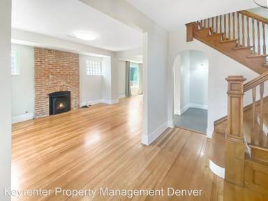 Main picture of 2749 N York St