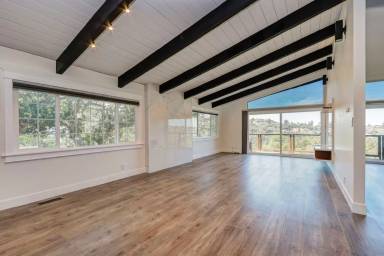 Main picture of 231 Winding Way