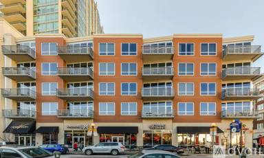 Main picture of 9 N Euclid Ave