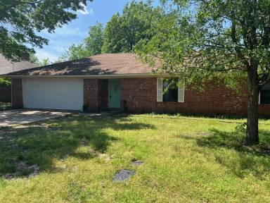 Main picture of 120 David Dr