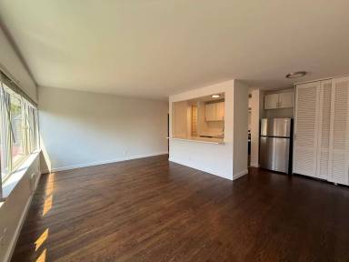 Main picture of 1000 1st Ave W