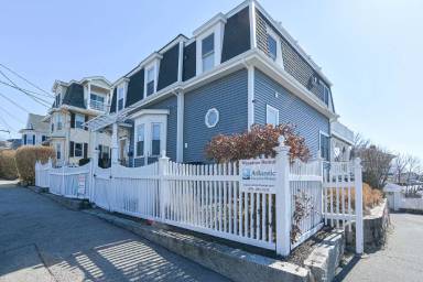 Main picture of 13 Middle St