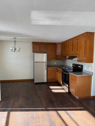 Main picture of 11 Wolf Den Dr