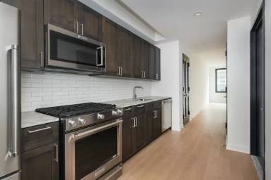 Main picture of 21 West End Ave Apartments