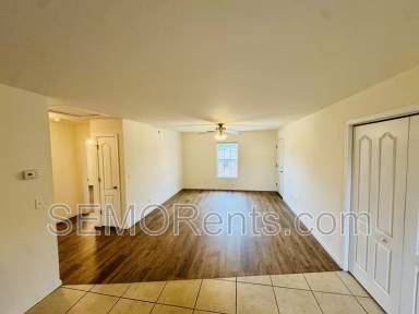 Main picture of 25 Village Dr