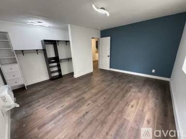 Main picture of 7636 Harding Ave