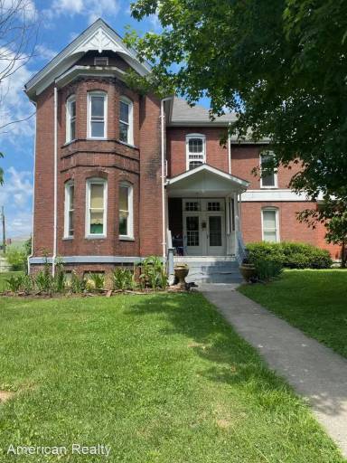 Main picture of 234 Solar St