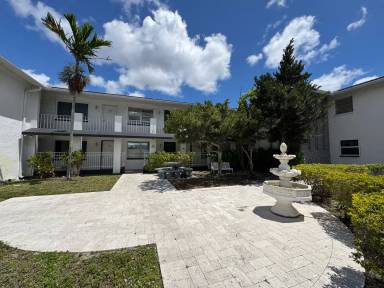 Main picture of 3817 Del Prado Blvd S