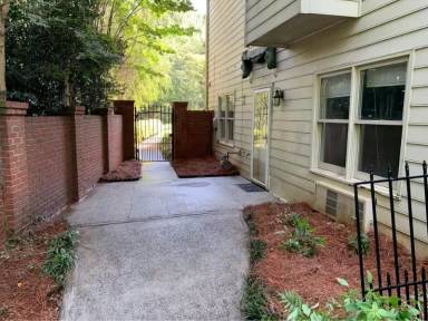 Main picture of 626 Chesterfield Dr