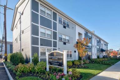 Main picture of Hickory Manor