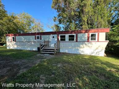 Main picture of 106 W End St