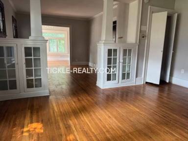 Main picture of 1095 Park Ave