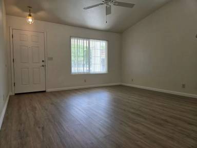 Main picture of 369 Leffler Pl