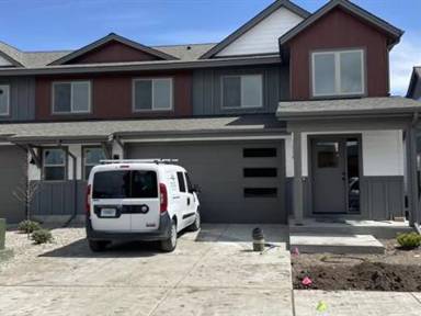 Main picture of 1226 Ryun Sun Way