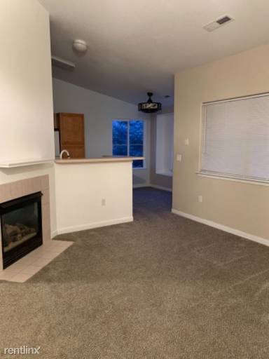 Main picture of 3731 Riviera Grv