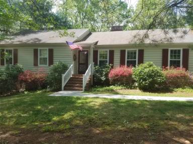 Main picture of 1007 Oak Leaf Ct