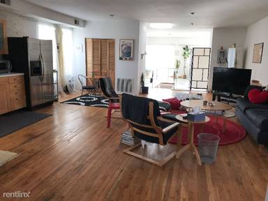 Main picture of 1115 W 31st St