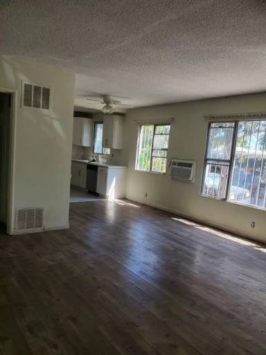 Main picture of 5913 Gregory Ave