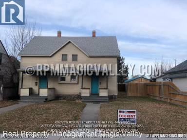 Main picture of 213 9th Ave E