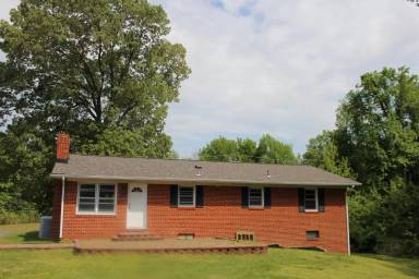 Main picture of 3149 Stephanies Ln