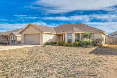 Main picture of 2813 Ricks Dr