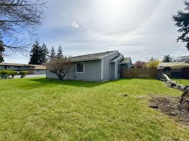 Main picture of 10812 Montgrove Ave SW