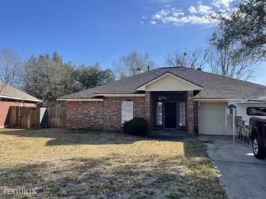 Main picture of 402 Princeton Cir