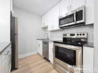 Main picture of 555 W Stratford Pl