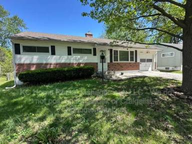 Main picture of 10809 Ewing Ave