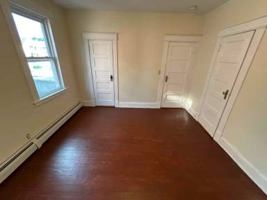 Main picture of 118 Shuttle Meadow Ave