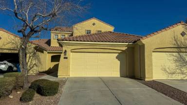Main picture of 8904 Echo Grande Dr