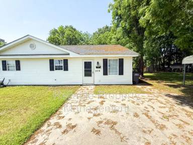 Main picture of 206 E Watson St