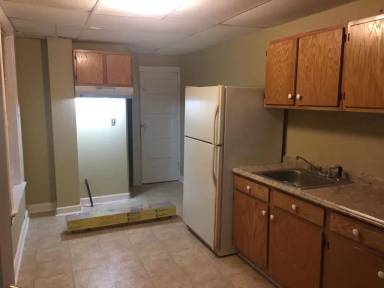 Main picture of 31 S Logan Ave