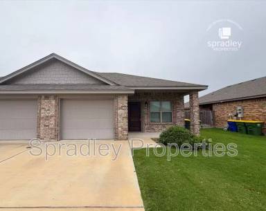 Main picture of 204 Juniper Dr