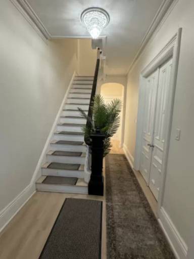 Main picture of 4 Montrose St