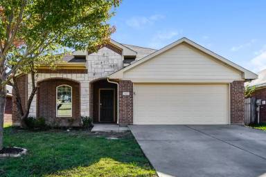 Main picture of 122 Hamilton Dr