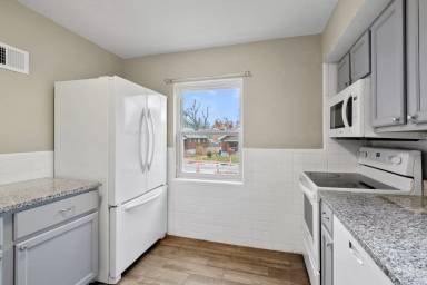 Main picture of 309 Louisa Ave